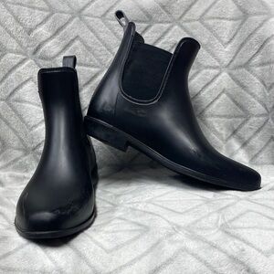 Women’s size 10 Target rain boots
